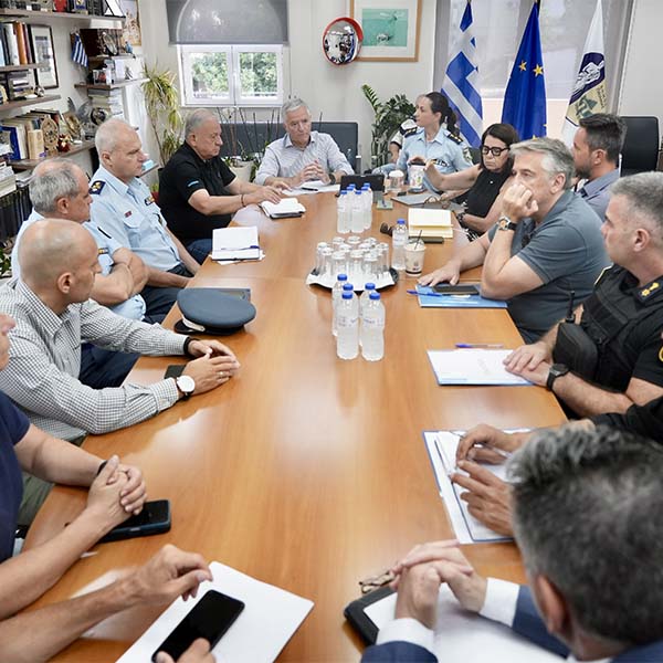 ΔΗΜΟΣ ΠΑΙΑΝΙΑΣ: ΕΥΡΕΙΑ ΣΥΣΚΕΨΗ ΓΙΑ ΖΗΤΗΜΑΤΑ ΑΣΦΑΛΕΙΑΣ - ΣΤΟ ΕΠΙΚΕΝΤΡΟ Η ΑΥΘΑΙΡΕΤΗ ΔΟΜΗΣΗ ΚΑΙ ΤΟ ΠΕΡΙΒΑΛΛΟΝ