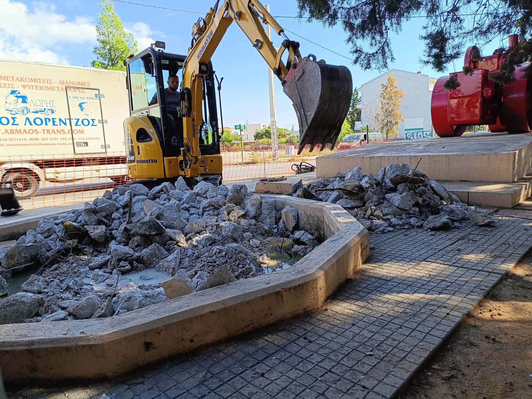 Δήμος Παιανίας: Ξεκίνησε το έργο αποκατάστασης της πλατείας Αττικής