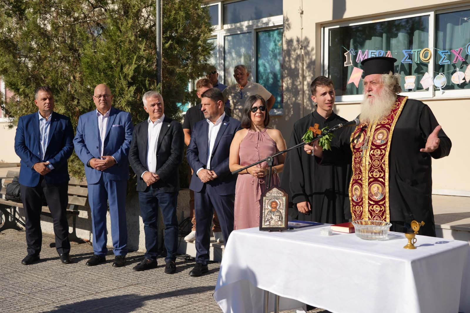 Δήμος Παιανίας - Ισίδωρος Μάδης: Ο αγιασμός κάθε χρόνο βρίσκει τη σχολική στέγη καλύτερη
