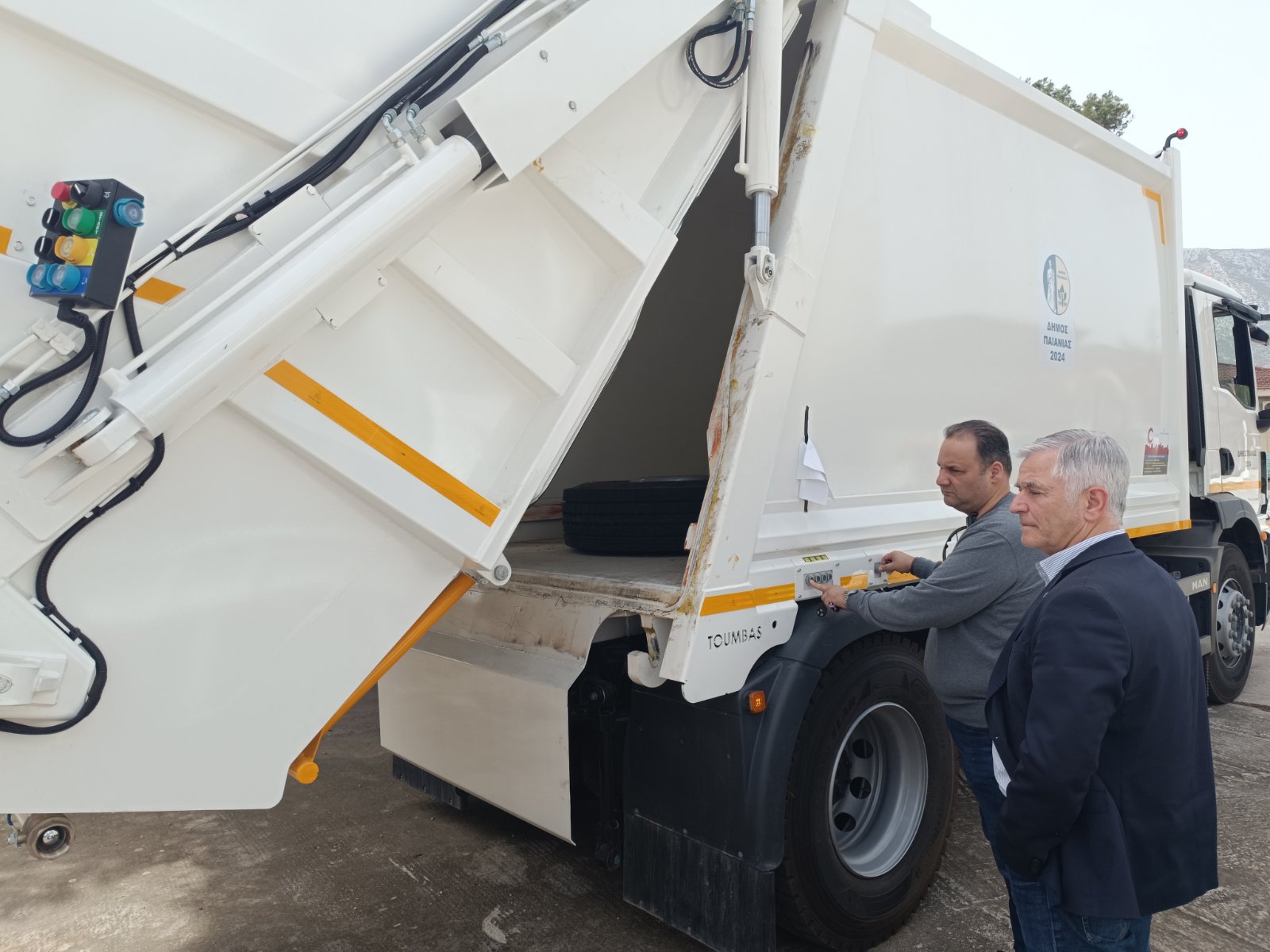 Δήμος Παιανίας: Νέα οχήματα στην υπηρεσία καθαριότητας – Θέμα χρόνου η παραλαβή των ηλεκτρικών λεωφορείων