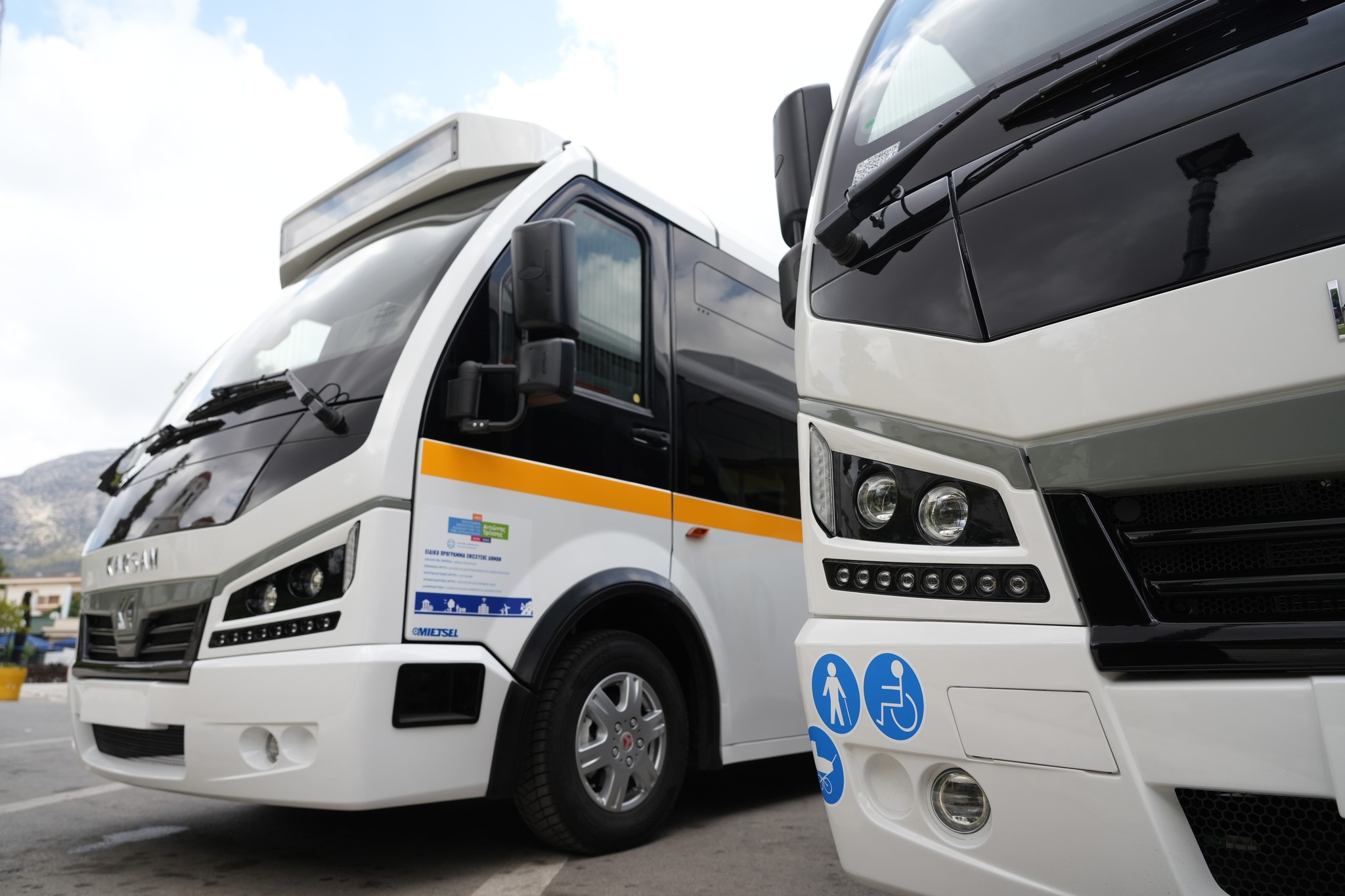 Δήμος Παιανίας: Παραδόθηκαν τα υπερσύγχρονα ηλεκτρικά λεωφορεία για τη δημοτική συγκοινωνία