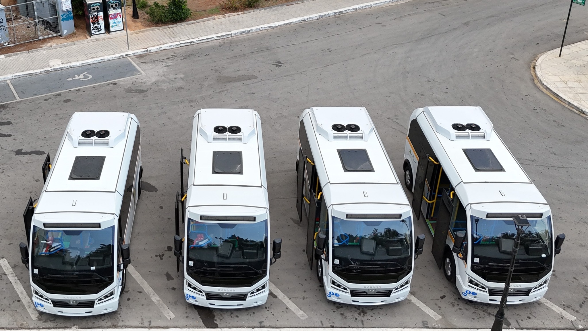 Δήμος Παιανίας: Παραδόθηκαν τα υπερσύγχρονα ηλεκτρικά λεωφορεία για τη δημοτική συγκοινωνία