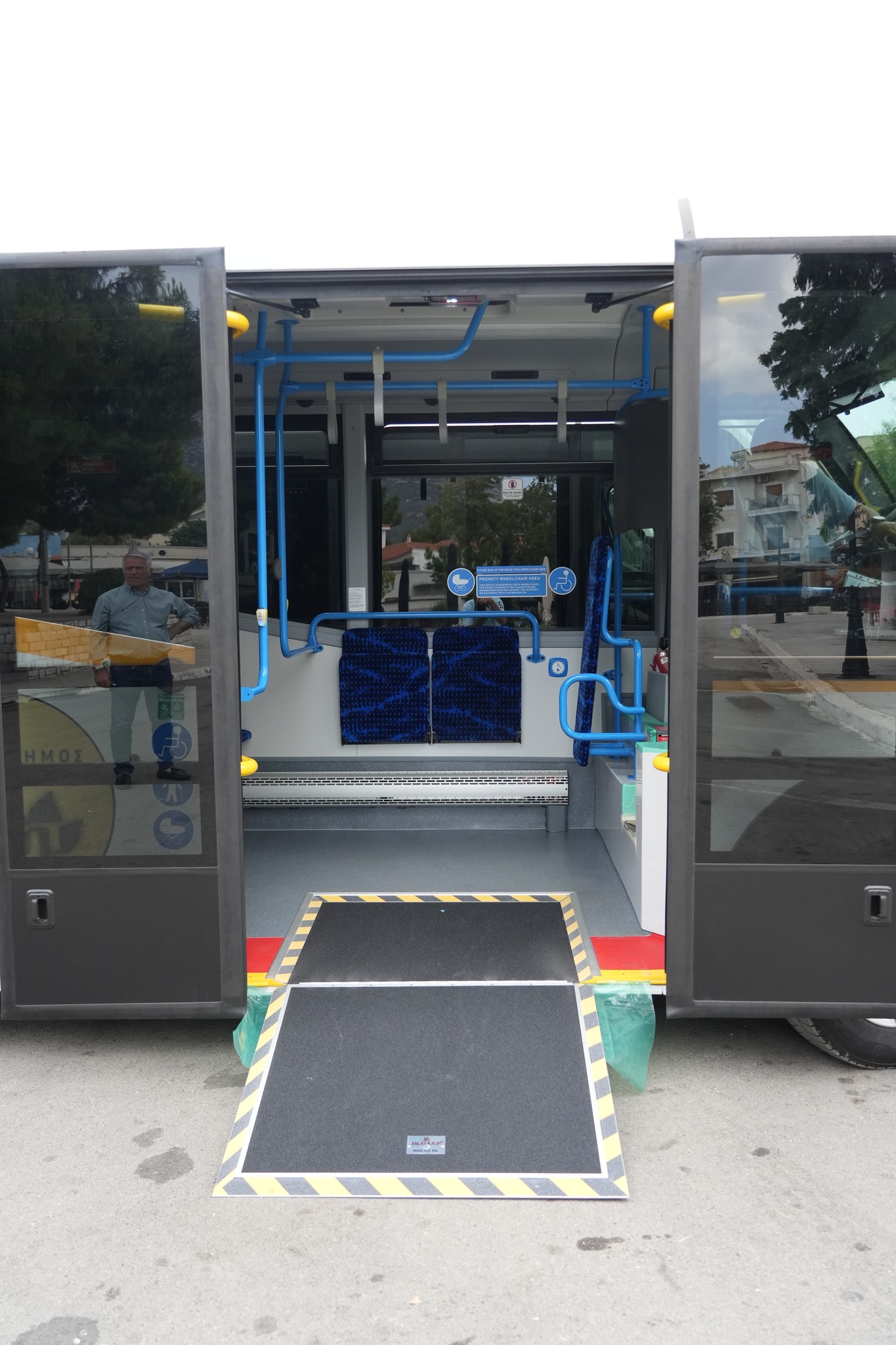 Δήμος Παιανίας: Παραδόθηκαν τα υπερσύγχρονα ηλεκτρικά λεωφορεία για τη δημοτική συγκοινωνία