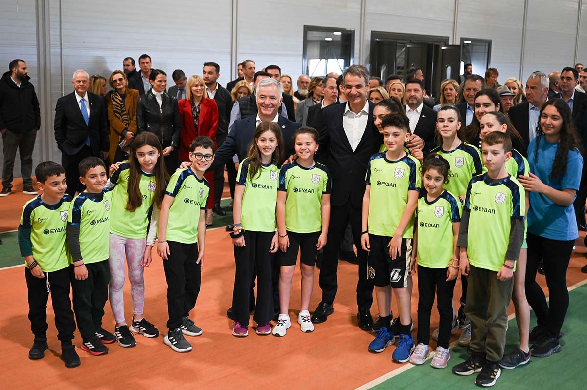 Στην Παιανία ο πρωθυπουργός - Την ανάγκη επενδύσεων στις προσβάσεις έθεσε ο Δήμαρχος Ισίδωρος Μάδης